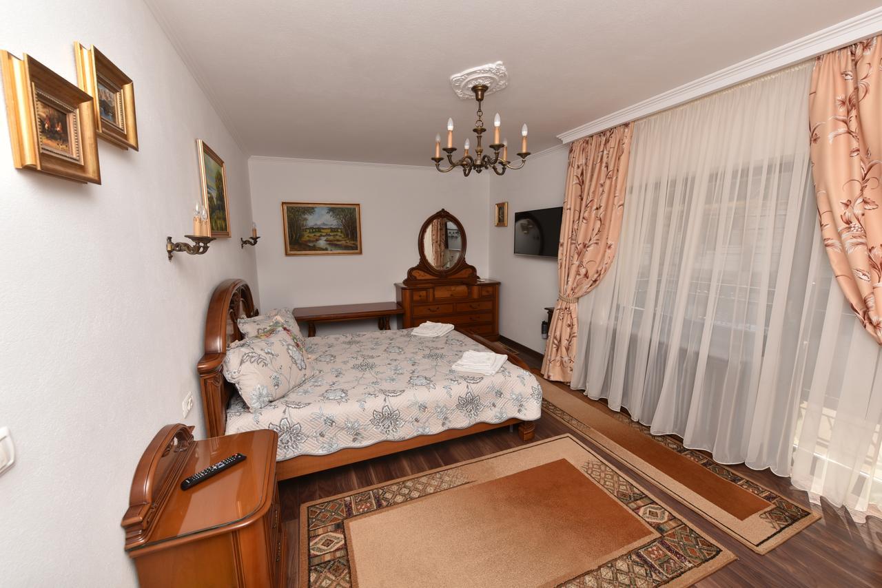 Hotel Casa Andrei à Orşova Extérieur photo