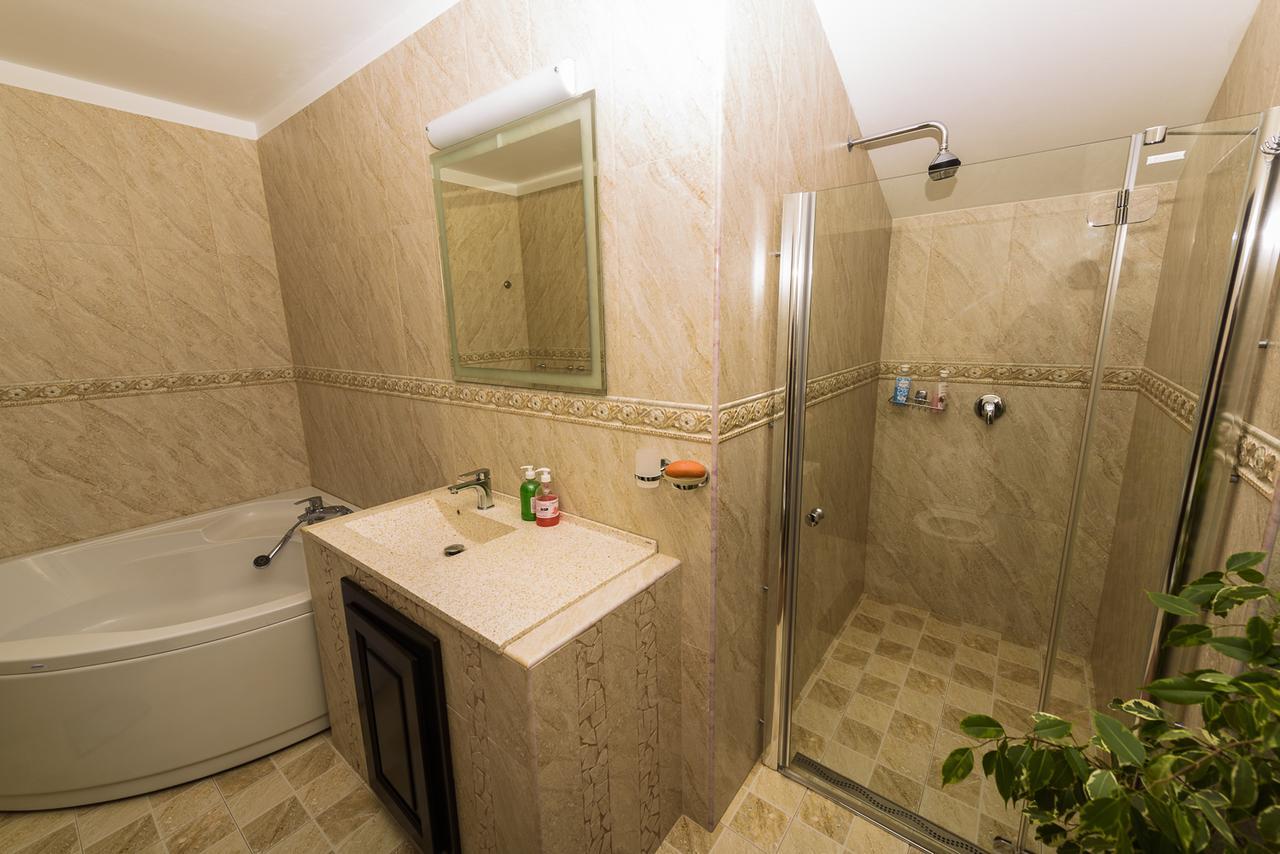 Hotel Casa Andrei à Orşova Extérieur photo
