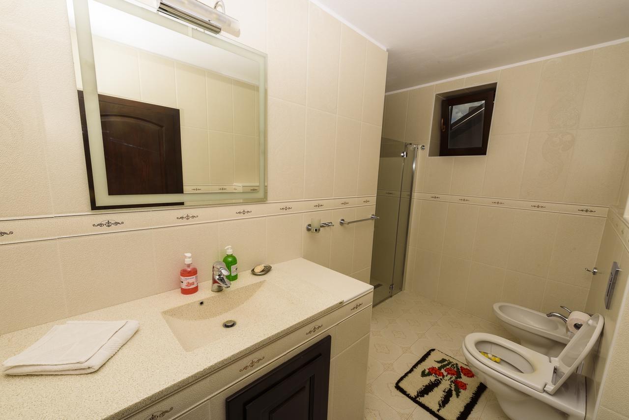 Hotel Casa Andrei à Orşova Extérieur photo