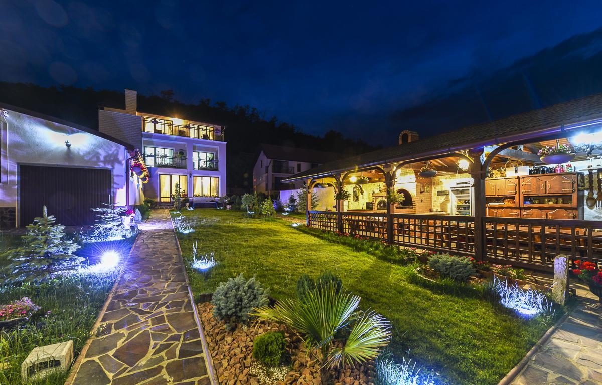 Hotel Casa Andrei à Orşova Extérieur photo
