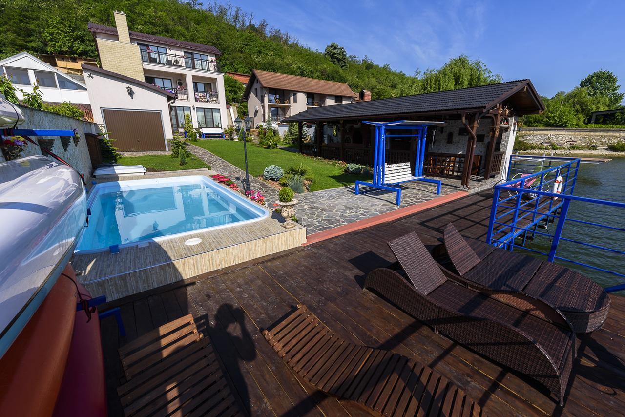 Hotel Casa Andrei à Orşova Extérieur photo