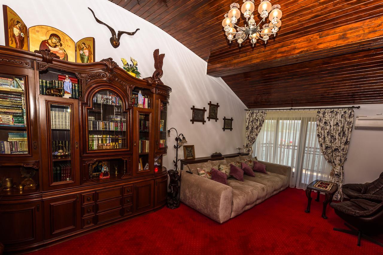 Hotel Casa Andrei à Orşova Extérieur photo