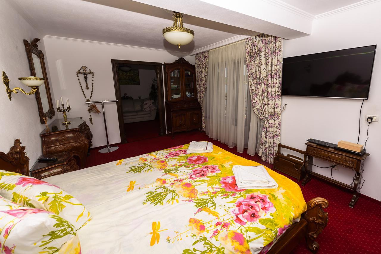 Hotel Casa Andrei à Orşova Extérieur photo