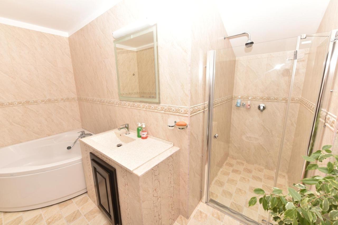 Hotel Casa Andrei à Orşova Extérieur photo